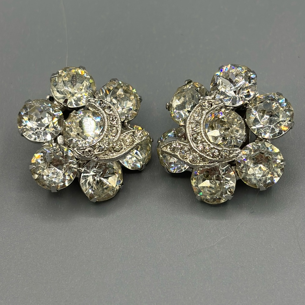 Eisenburg vintage sparkling clip earrings So stunning excellent condition.